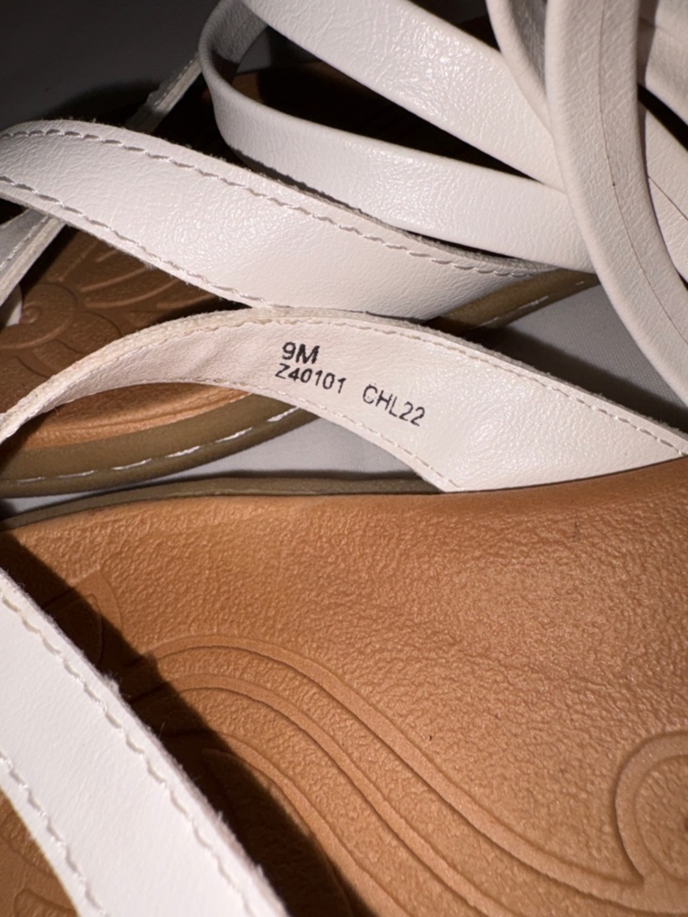 b.o.c. Alisha‎ - White Multi-Strap Slide Sandals - Size 9 - Picture 6 of 7